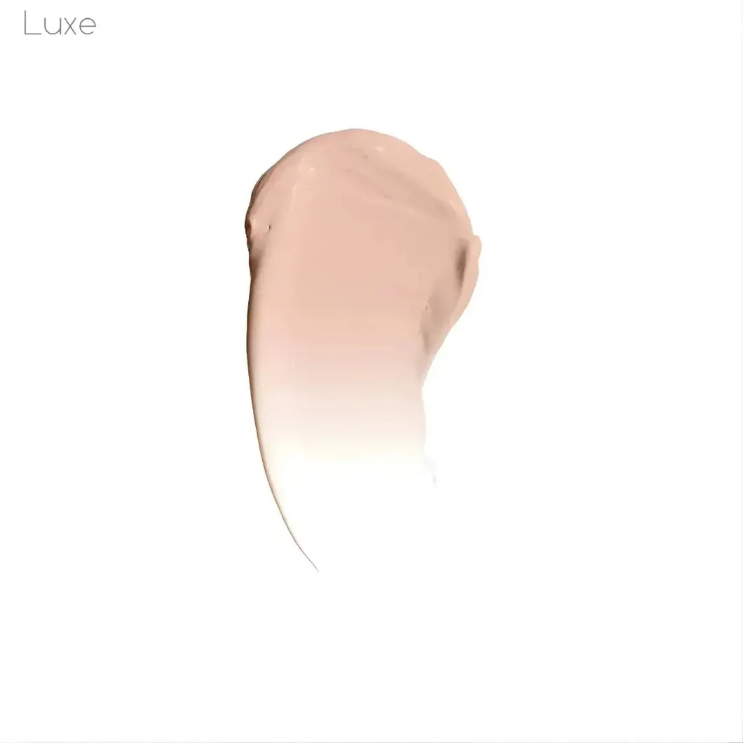 Luxe™ - Color Changing Foundation, photograph 8
