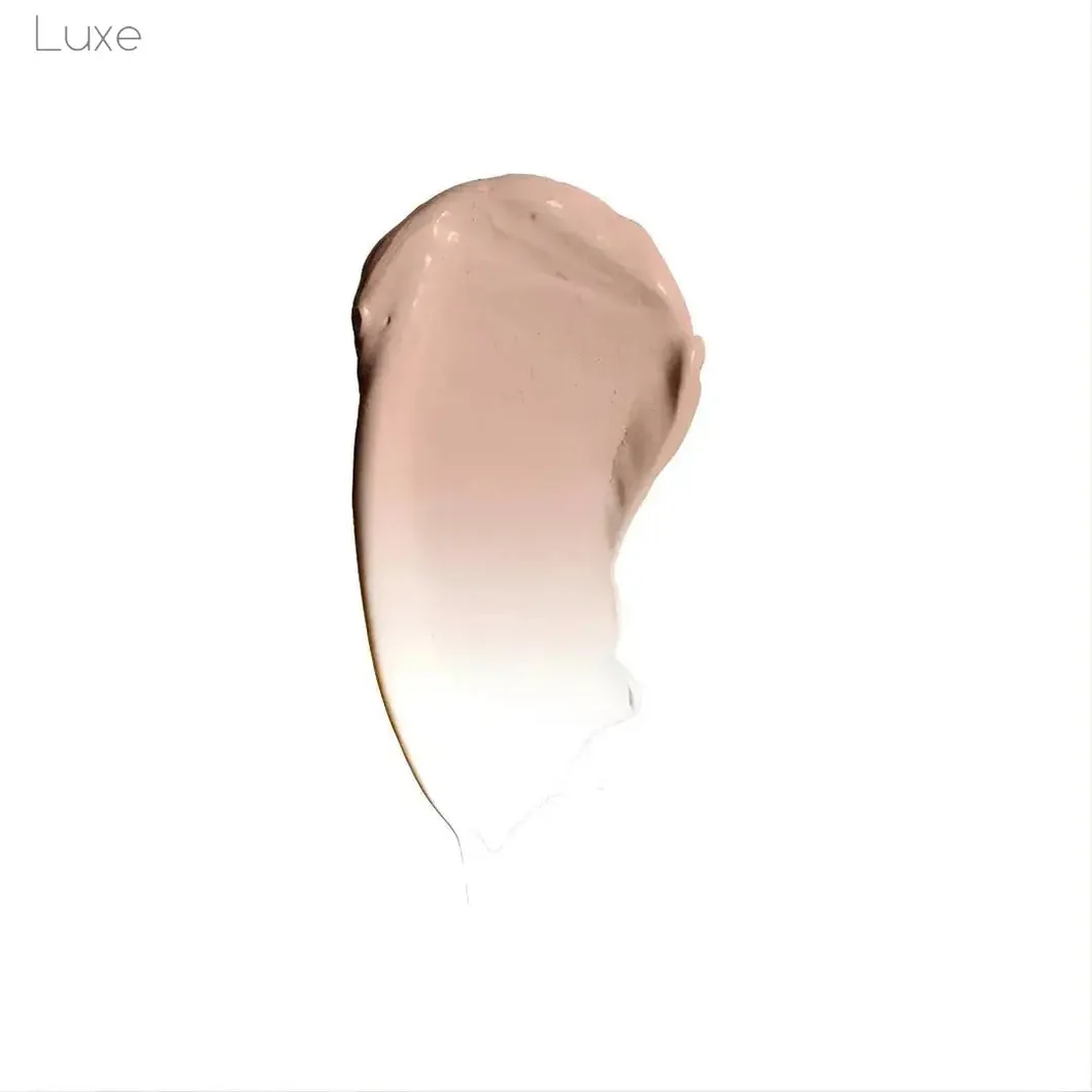 Luxe™ - Color Changing Foundation, photograph 9